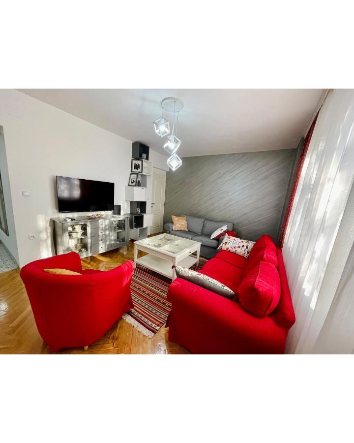 Ferienwohnung Apartman Jelena Sremska Mitrovica Exterior foto