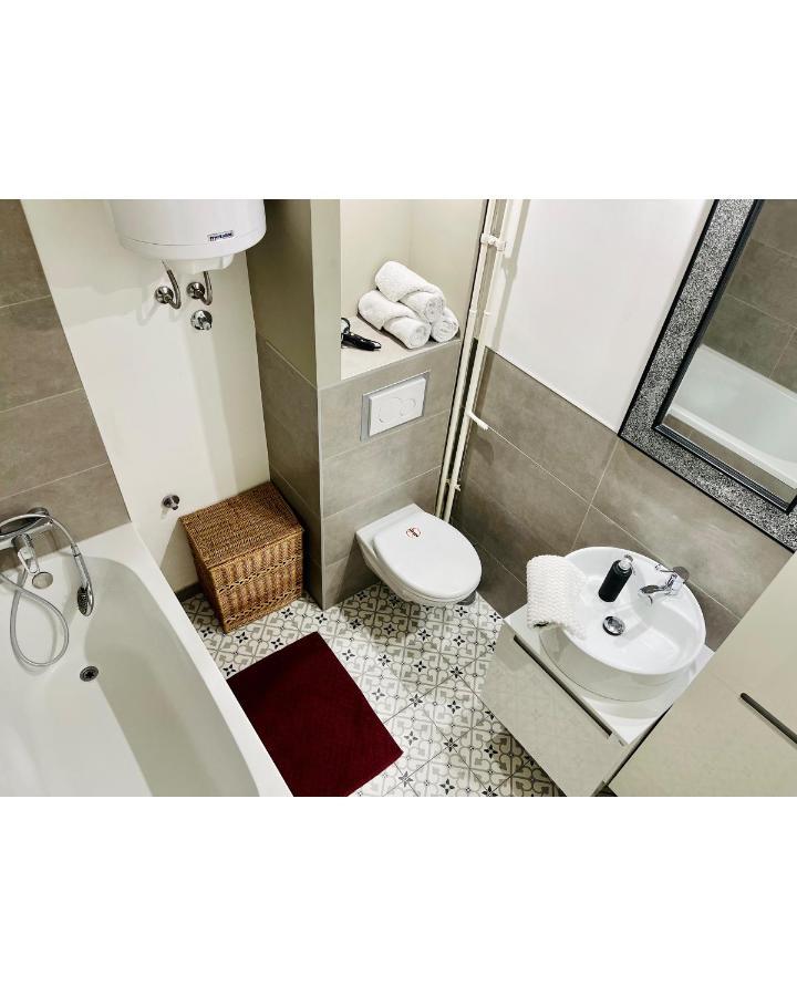 Ferienwohnung Apartman Jelena Sremska Mitrovica Exterior foto